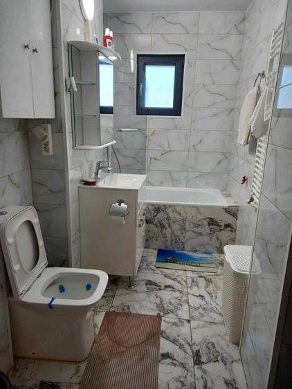 Apartament cu 2 camere decomandat în Far