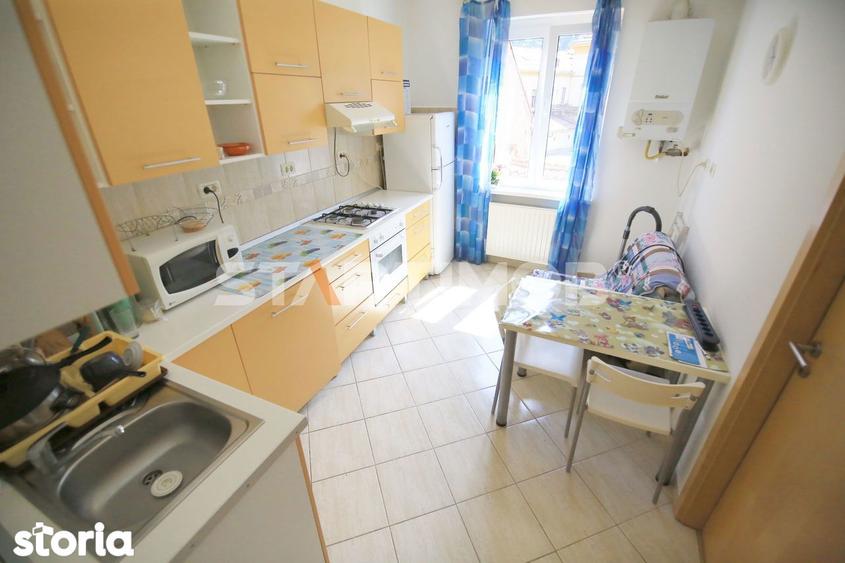 Garsonieră decomandată, mobilată în Schei