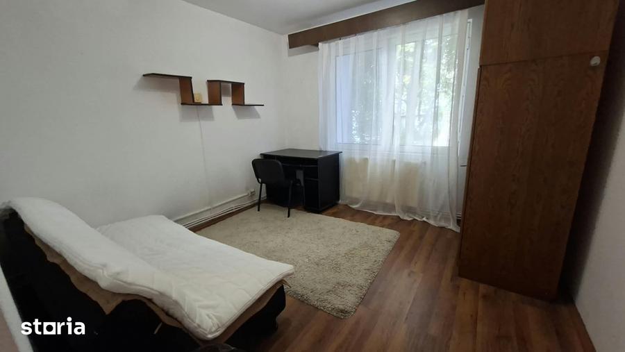 Apartament cu 3 camere în 7 Noiembrie