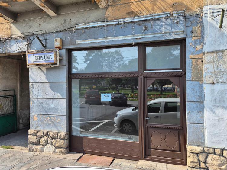 Spațiu comercial, de 45 mp, în Central