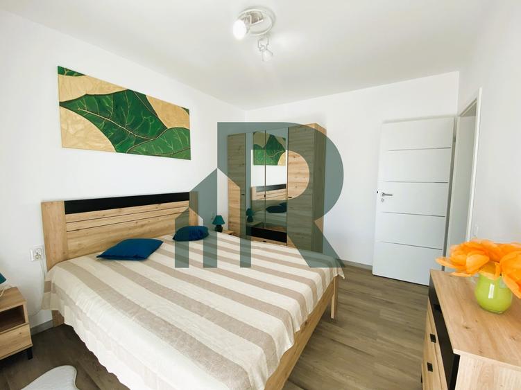 Apartament cu 2 camere semidecomandat, mobilat în Mihai Viteazul