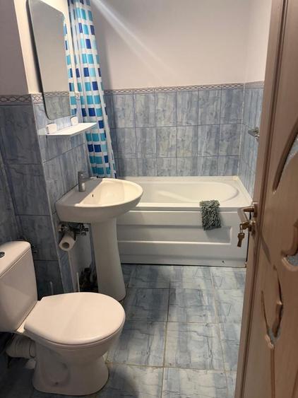 Apartament cu 3 camere decomandat în Albești