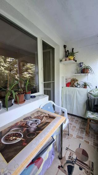 Apartament cu 3 camere decomandat în Tudor