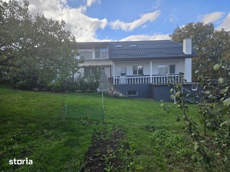 Casă cu 5 camere cu Teren 1400 Mp în Gruia