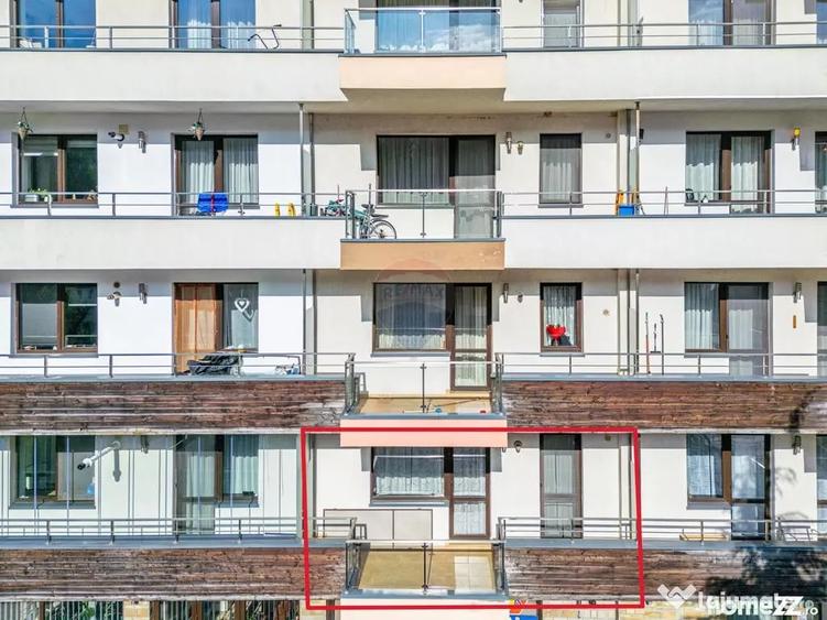 Apartament cu 2 camere decomandat în Castelul Peleș