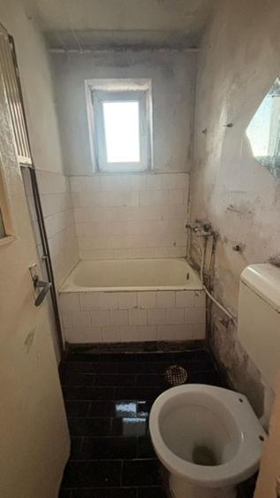 Apartament cu 2 camere semidecomandat în Decebal