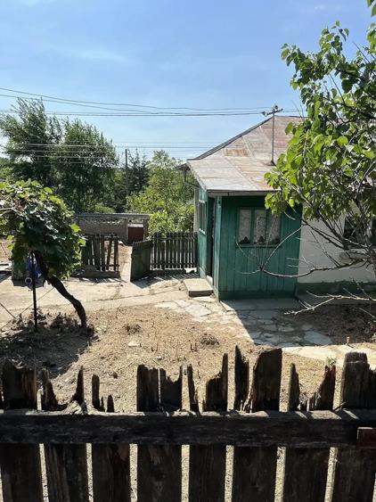 Casă cu 3 camere cu Teren 4000 Mp în Beștepe