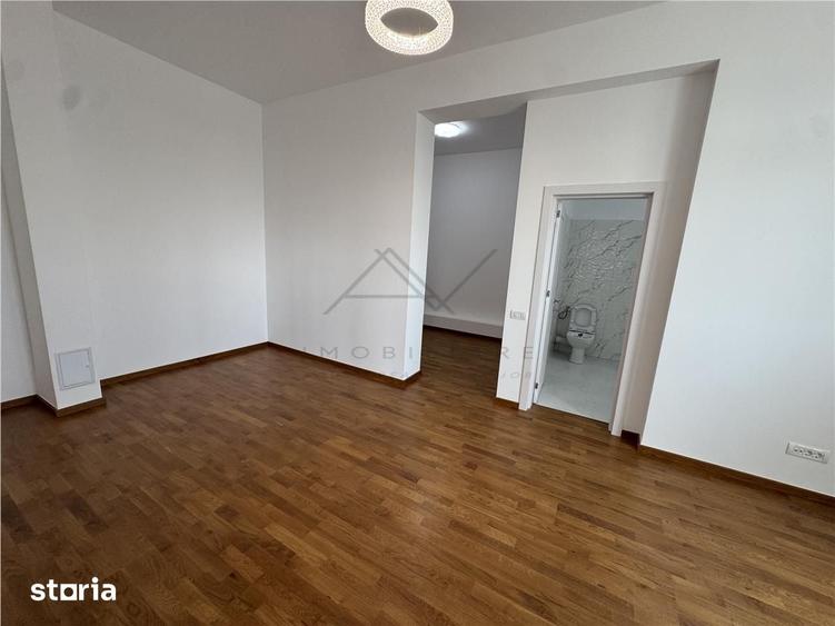 Apartament cu 4 camere în Pieptănari