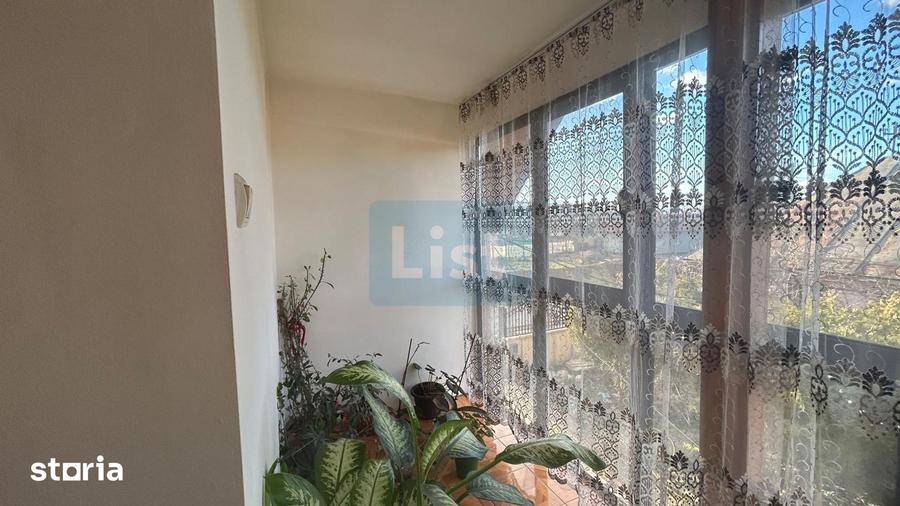 Casă cu 8 camere cu Teren 5000 Mp în Bengești