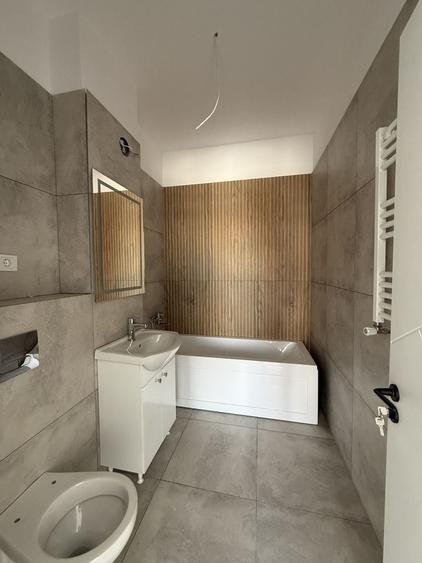 Apartament cu 3 camere decomandat în Theodor Pallady