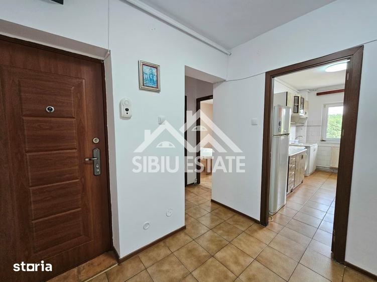 Apartament cu 2 camere decomandat în Valea Aurie