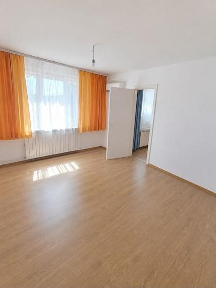 Apartament cu 2 camere decomandat în Șagului