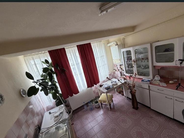 Inchiriez apartament 2 camere et 1 decebal 52mp - 2