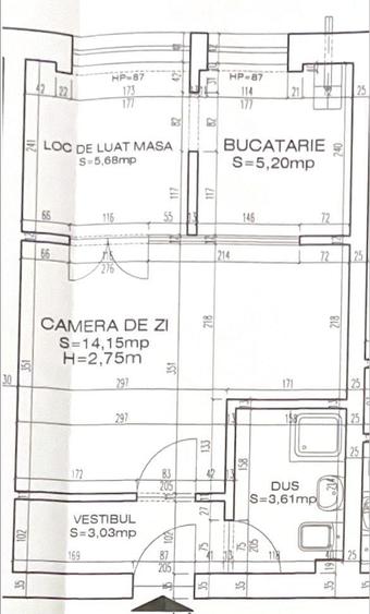 Apartament cu 3 camere semidecomandat, mobilat în Central