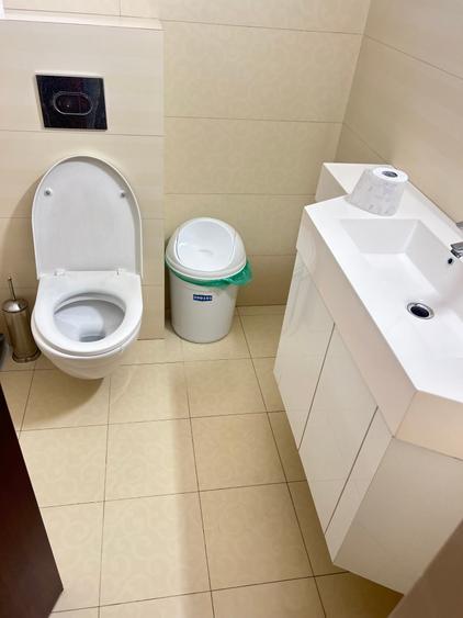 Spațiu comercial, de 500 mp, în Central