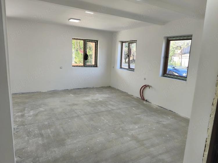 Casă cu Teren 340 Mp în Santăul Mare