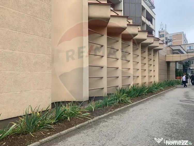 Spațiu comercial, de 94 mp, în Central