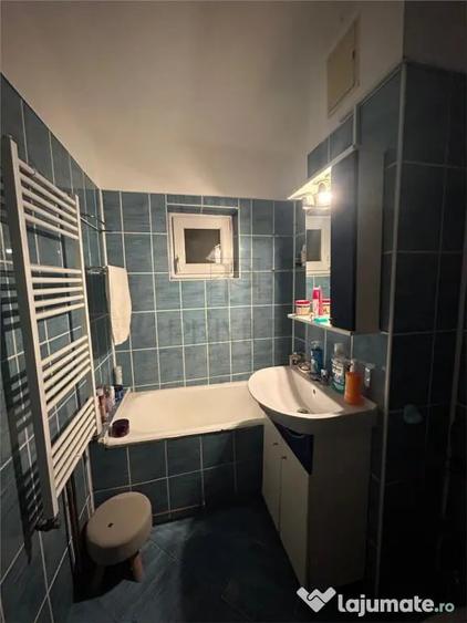 Apartament cu 2 camere semidecomandat în Buziașului