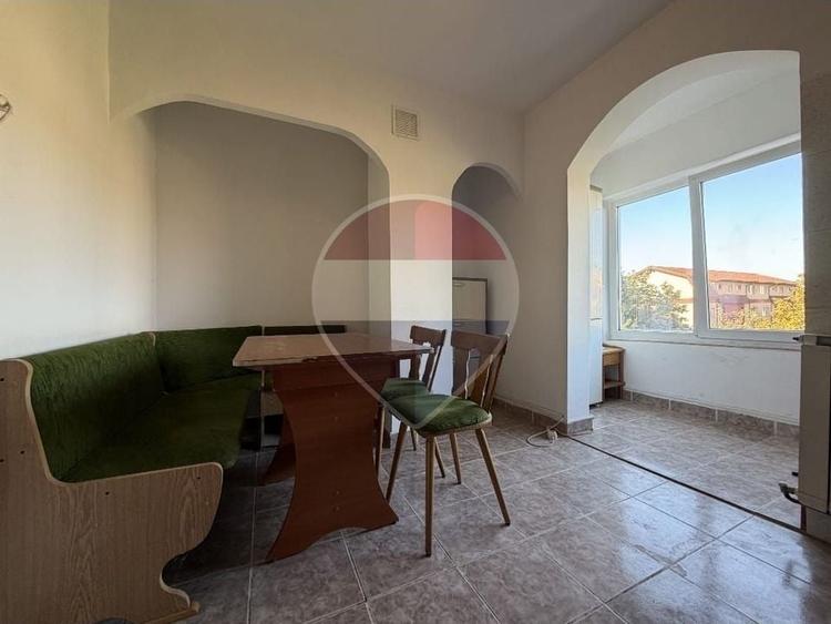 Apartament cu 2 camere decomandat în Lipovei