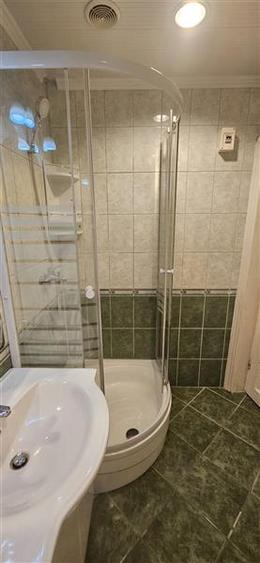 Apartament cu 3 camere semidecomandat în Eminescu
