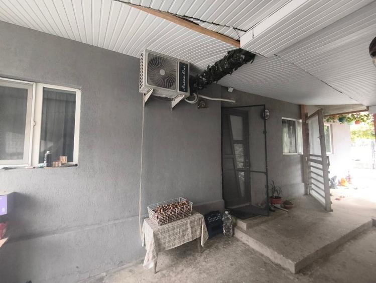 Casă individuală cu 4 camere cu Garaj în Crucea