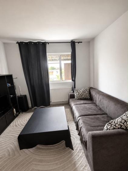 Apartament cu 2 camere semidecomandat, mobilat în Vest