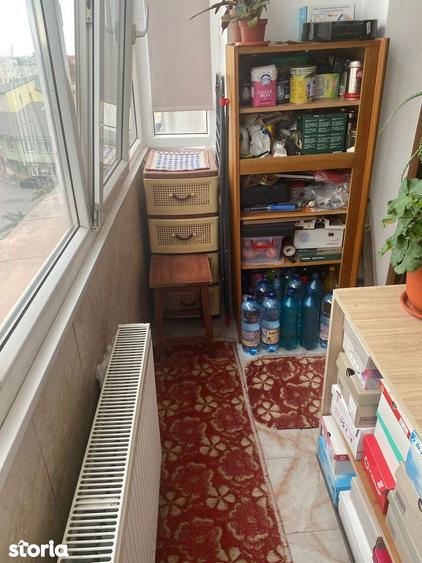 Apartament cu 2 camere decomandat în Km 5