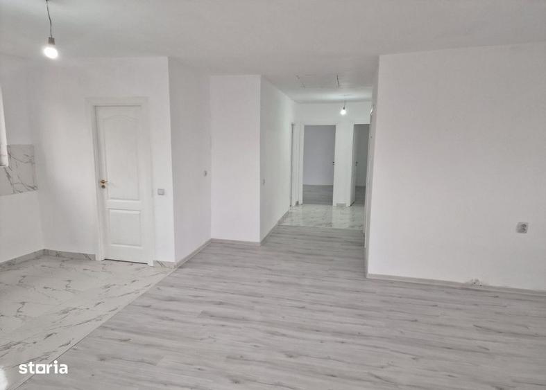 Casă cu 4 camere în Căianu