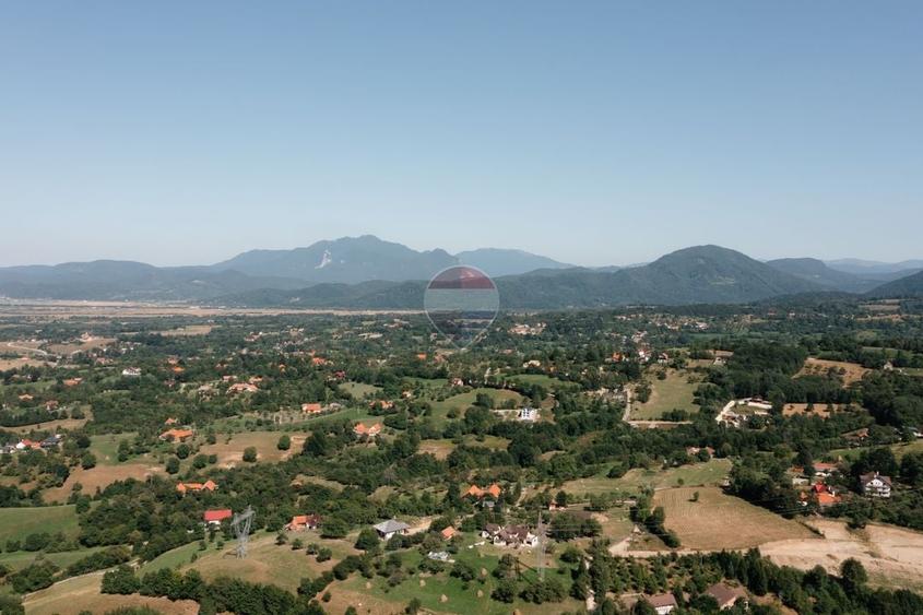 Teren Construcții intravilan de 3000 mp, în Sohodol