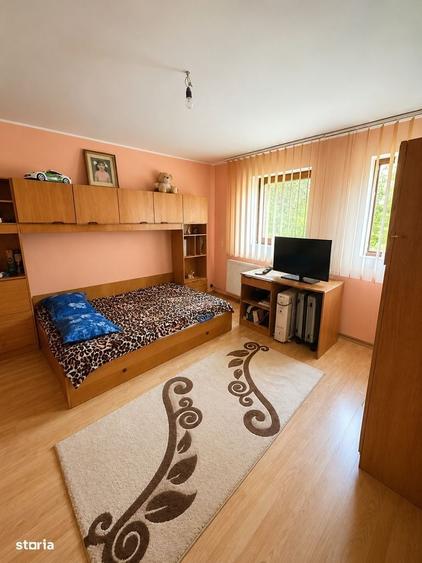Casă cu 4 camere cu Teren 366 Mp în Basarab