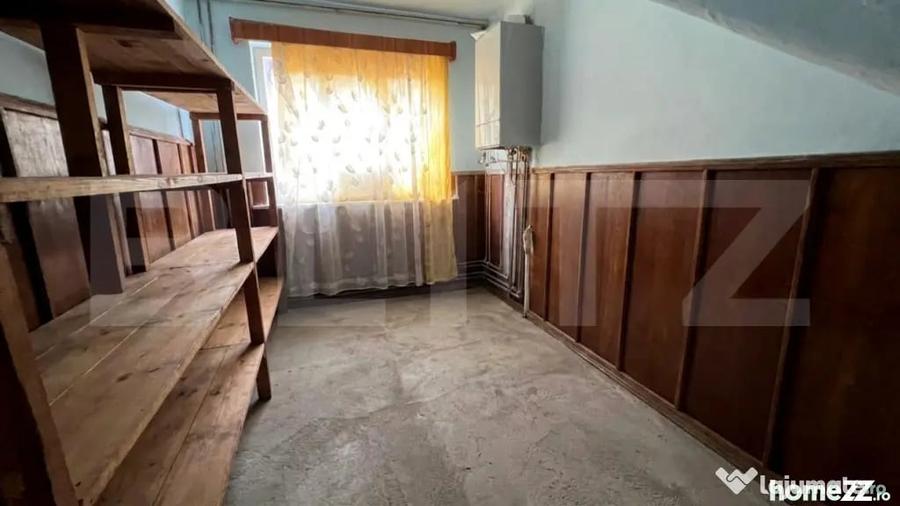 Casă cu 4 camere cu Teren 200 Mp în Central