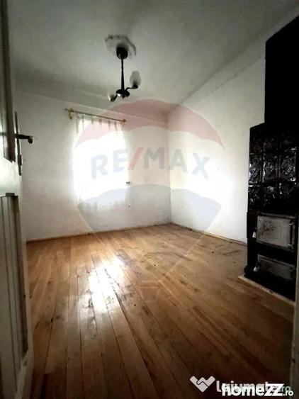 Casă cu 4 camere cu Teren 1478 Mp în Măneciu