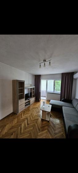 Apartament cu 2 camere semidecomandat în Zamfirescu
