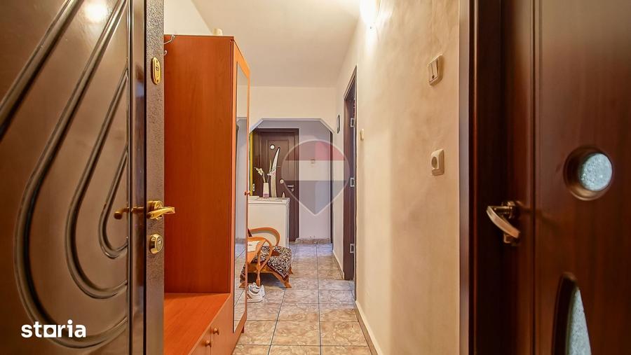 Apartament cu 2 camere decomandat în Valea Cetății