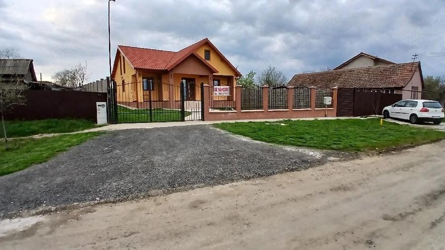 Casă cu 3 camere cu Teren 750 Mp în Vinga