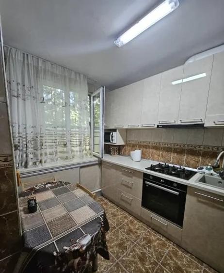 Apartament cu 2 camere decomandat, mobilat în Giurgiului
