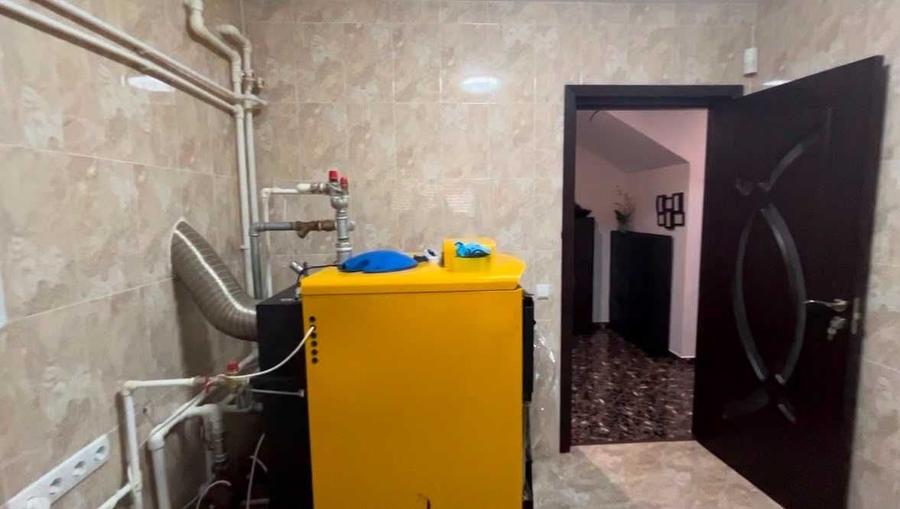 Casă cu 4 camere în Grivița