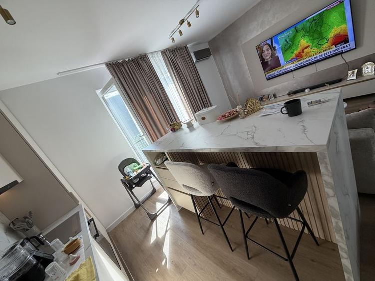 Apartament cu 2 camere decomandat în Central