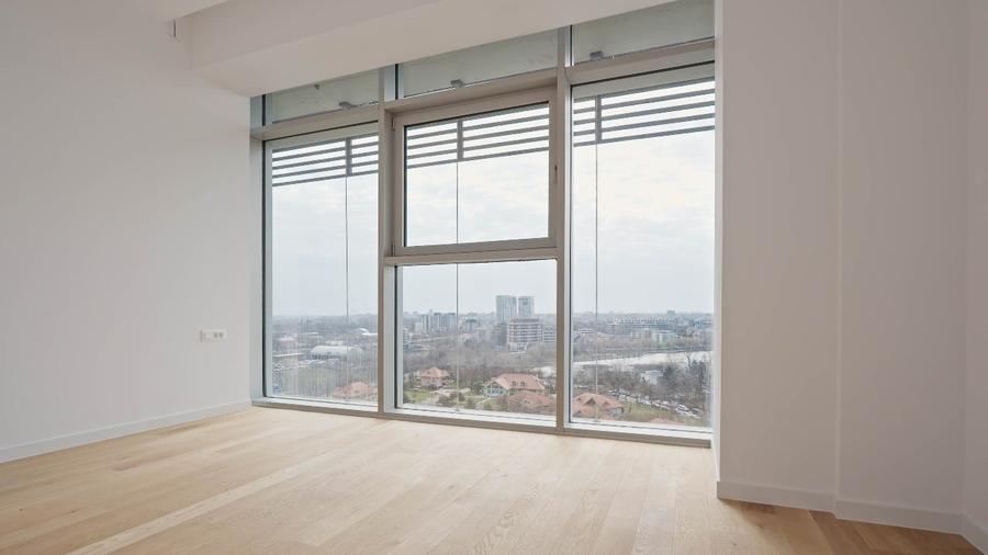 Apartament cu 4 camere decomandat în Floreasca