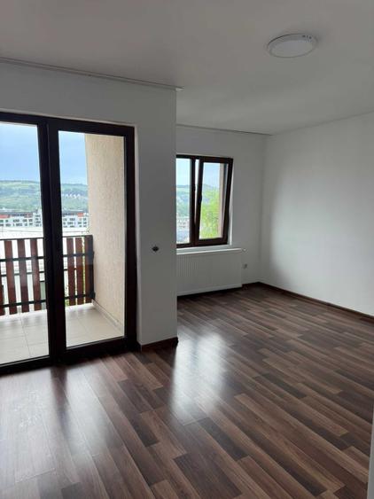 Casă cu 4 camere în Florești