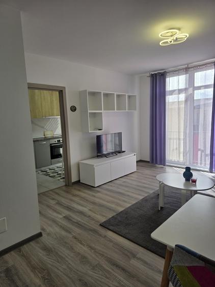 Apartament cu 3 camere semidecomandat în Baciu
