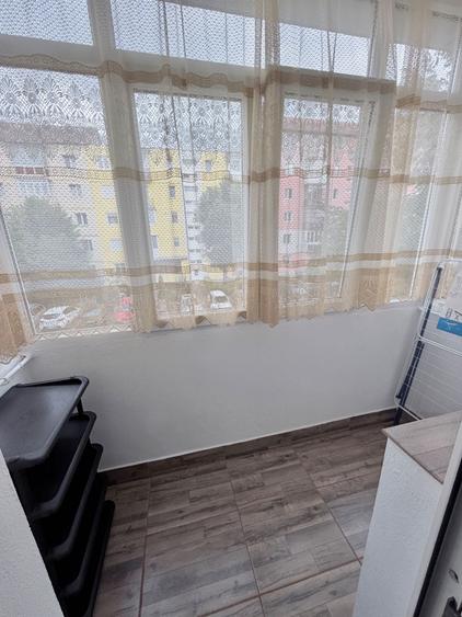Apartament cu 2 camere semidecomandat în Vasile Aaron