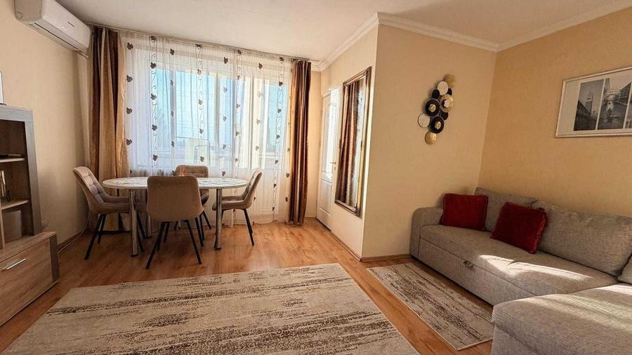 Garsonieră decomandată în Central