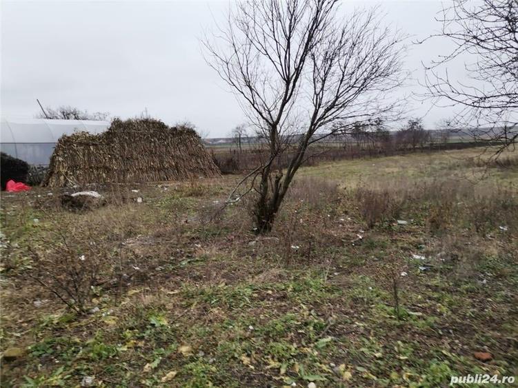Teren de 3400 mp, în Pielești