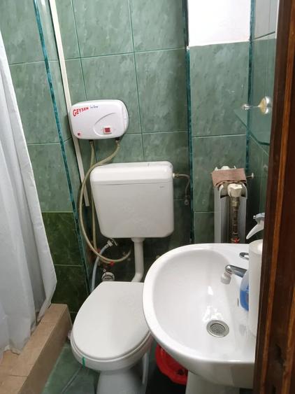 Garsonieră decomandată în Romană