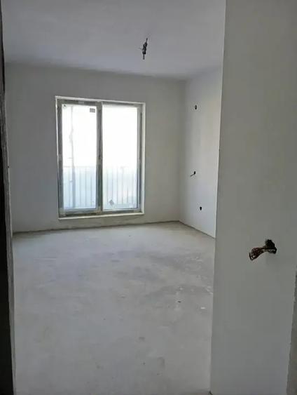 Apartament cu 2 camere decomandat în Titan