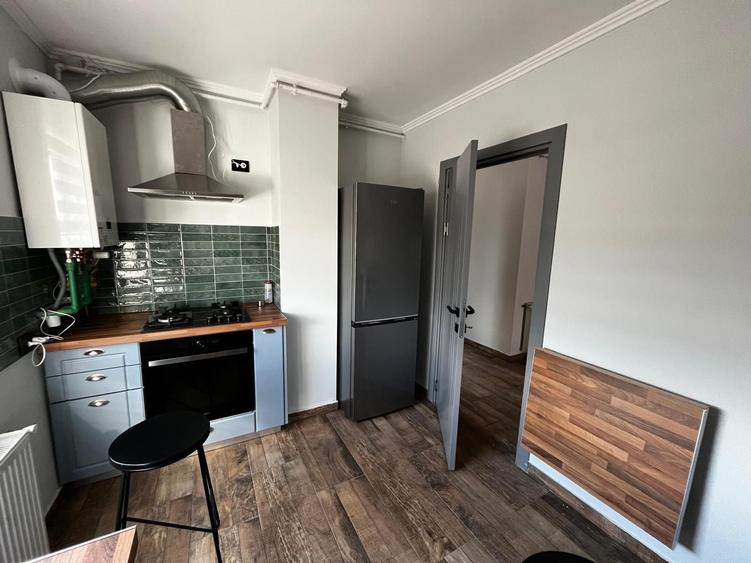 Apartament cu 2 camere decomandat în Florești