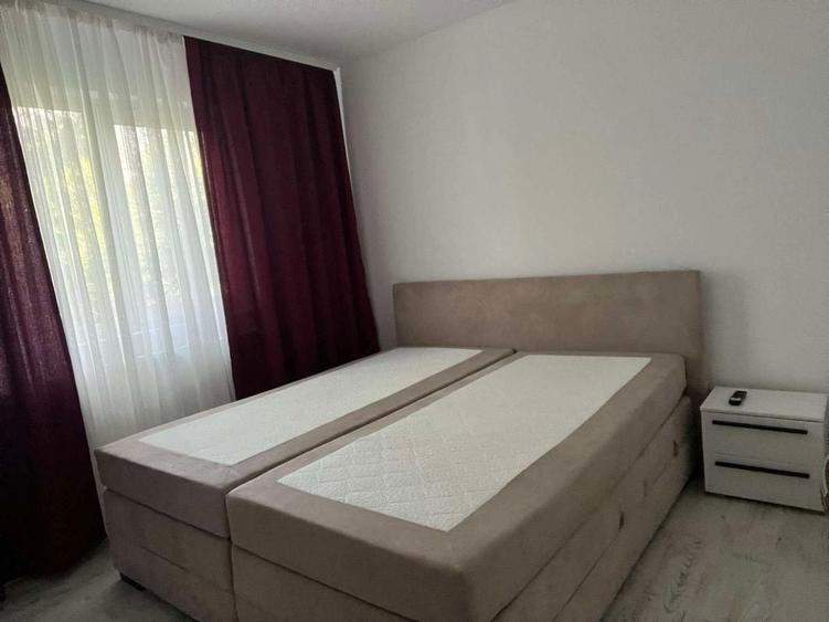 Apartament cu 2 camere semidecomandat în Calea București