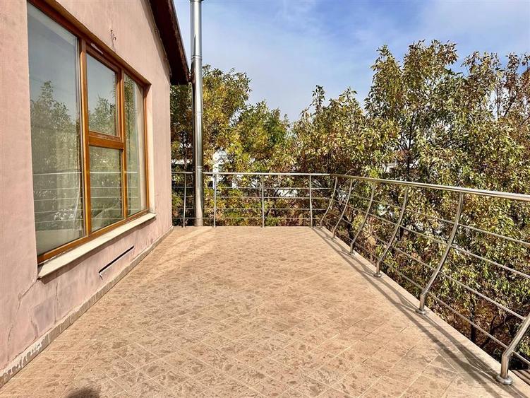 Casă cu 7 camere cu Teren 600 Mp în Pipera