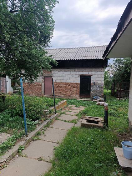 casa de vinzare in com Floresti,sat.Catina,jud Prahova,4camere,gaze,apa,canalizare ,1450mp pe str principala nu are baie,15 km MORENI,15km CAMPINA, - 6